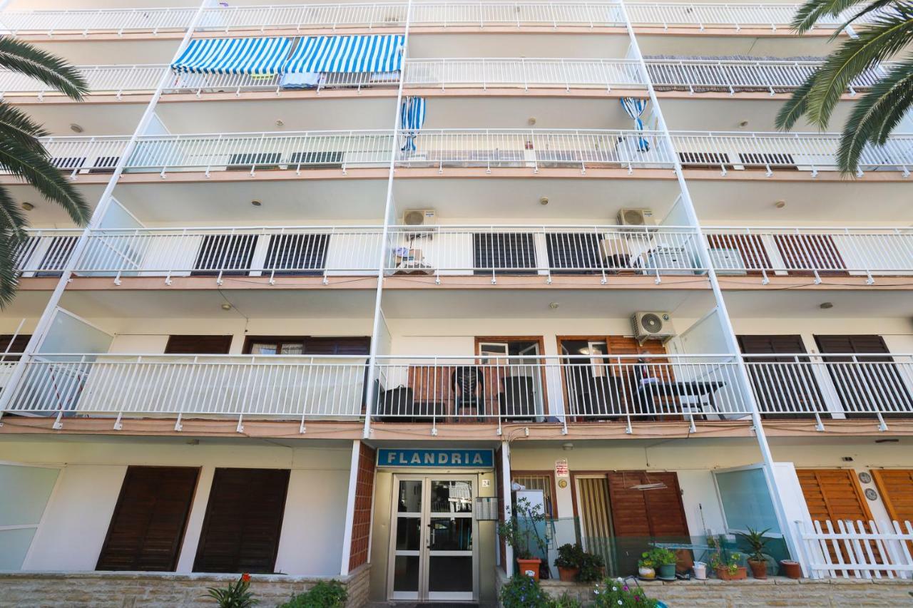 Apartamentos Flandria Salou Kültér fotó